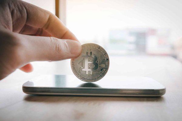 Quelles sont les avancées les plus significatives en matière de cryptographie pour sécuriser les communications mobiles?